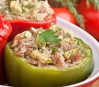 перец фаршированный на зиму рисом